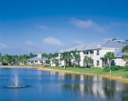 GreenLinks Golf Villas at Lely Resort