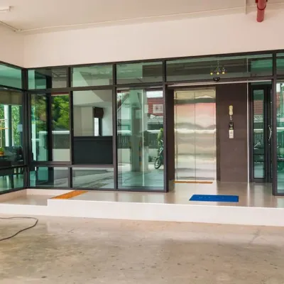 INNARA HOTEL Hotels near Thepprasit Thai Boxing Stadium