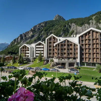 TH Courmayeur Hotels near Peindeint