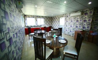 Hotel Hsp Suites - Housity