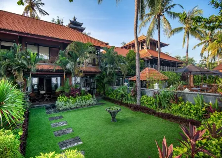 Nugraha Lovina Seaview Resort & Spa