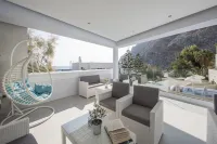 Blue Waves Suites & Apartments