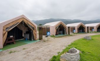 Gyeongju Constellation Camping Land Glamping (Free Camping Griddle Rental)