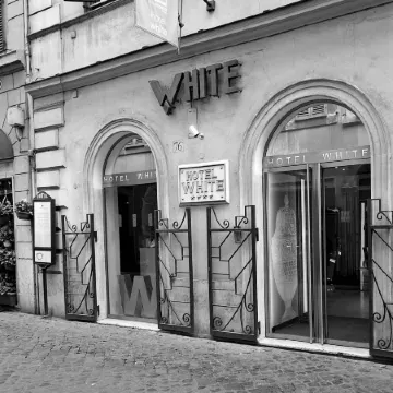 Hotel White