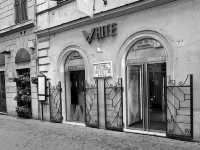 Hotel White Các khách sạn ở Trevi Fountain