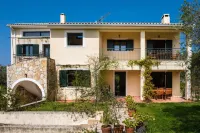 Koxyli Studios & Apartments Hotels in Livathou