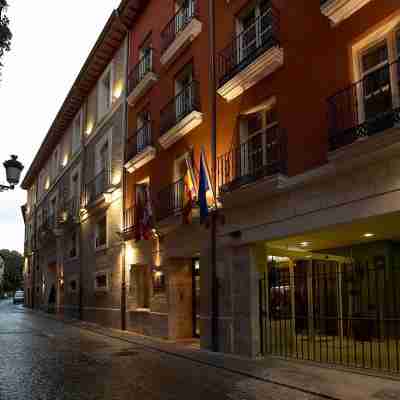 Palacio de Los Blasones Suites Hotel Exterior