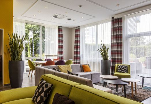 홀리데이 인 뒤셀도르프 노이스