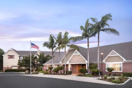 Residence Inn San Diego Sorrento Mesa/Sorrento Valley Отели рядом с достопримечательностью «Торрей Пайнс Голф Корс»