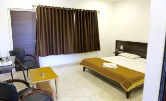 Hotel Khushi International