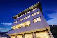 Mount Himalayan Hotel