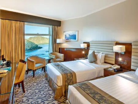 Oceanic Khorfakkan Resort & Spa