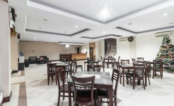 RedDoorz Near Bahu Mall Manado