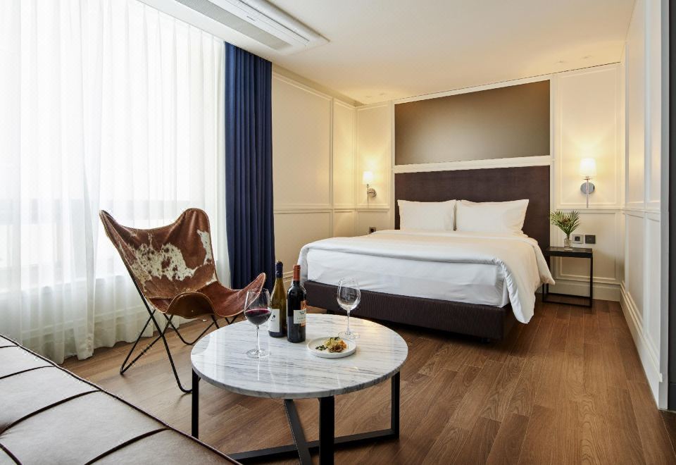 호텔 뉴브의 객실 내부 또는 여유공간