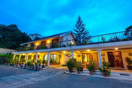 The Milimani Lodge Отели в г. Аруша