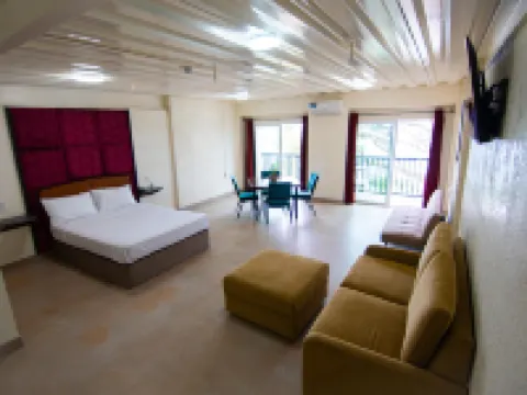 Leuchtturm Resort Hotels in Boljoon