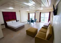 Leuchtturm Resort Hotels in Boljoon