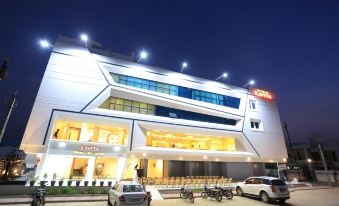 The Grand Raveta