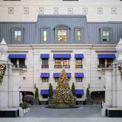 Waldorf Astoria Chicago Hotel Exterior