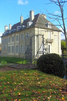Château de Serrigny Hotels in Ladoix-Serrigny