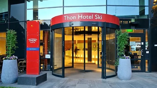 톤 호텔 스키