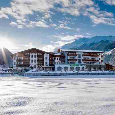 Alpeiner - Nature Resort Tirol Hotel Exterior