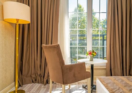 쿤룬 켄싱턴 호텔