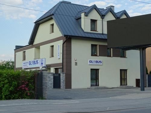 Aparthotel Globus - bezkontaktowa obsługa - Housity