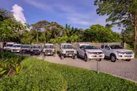 Botanika Osa Peninsula, Curio Collection by Hilton - parking