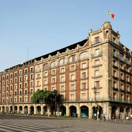 Best Western Majestic Отели рядом с достопримечательностью «Площадь Конституции»