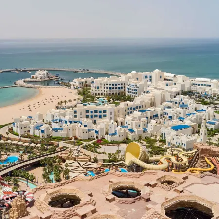 Hilton Salwa Beach Resort & Villas