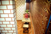 Charyana Hotel AC Dormitory