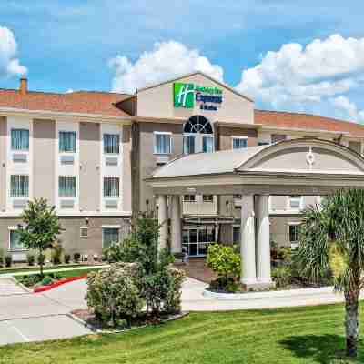 Holiday Inn Express & Suites Cotulla Hotel Exterior