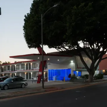 Astro Pasadena Hotel