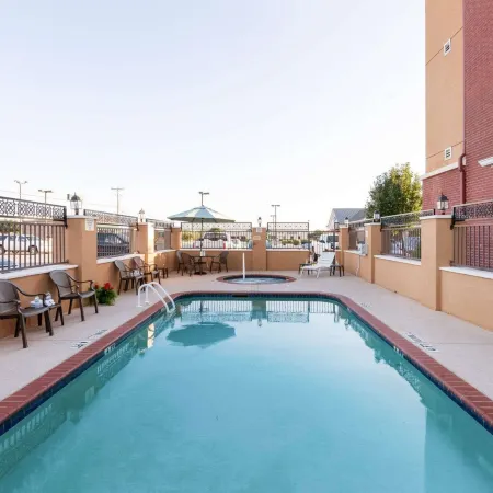 Comfort Inn & Suites Regional Medical Center
