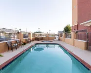 Comfort Inn & Suites Regional Medical Center - Pools