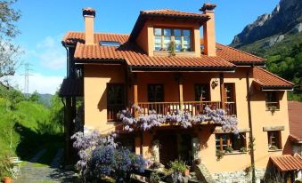 Apartamentos Rurales Buenamadre