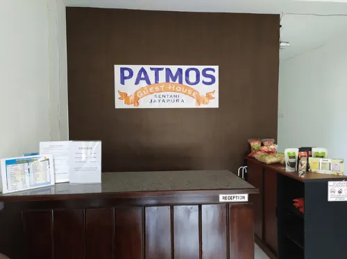 Patmos Hostel Sentani - 2-Star