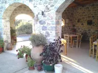 Windy Place Hotels in Melidhonion