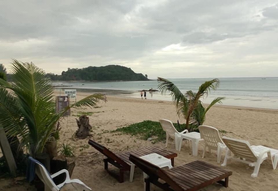 Lanta Mermaid Beachfront Resort, Sala Dan Latest Price u0026 Reviews of Global  Hotels 2023 | Trip.com