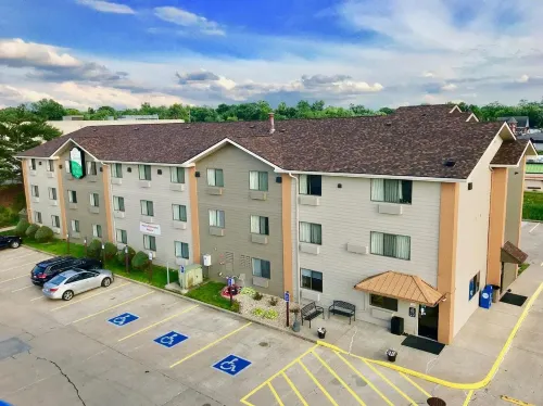 Econo Lodge Quincy - 2-Star