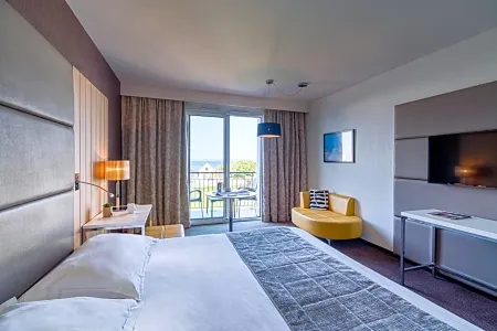 Thalasso Concarneau Spa Marin Resort Отели в г. Мелгван