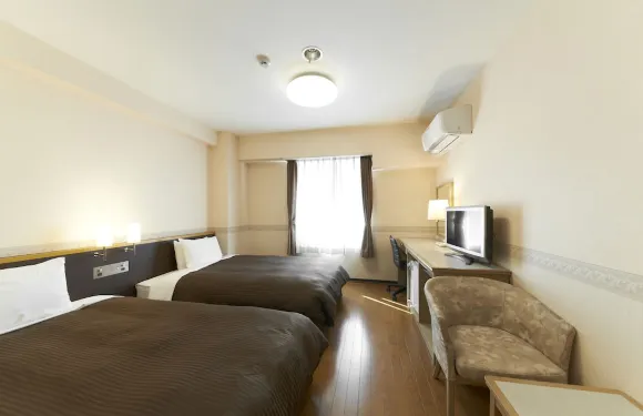 太陽橡樹南越谷酒店