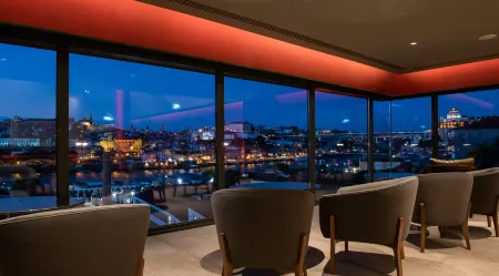 Hilton Porto Gaia Отели рядом с достопримечательностью «Sandeman»