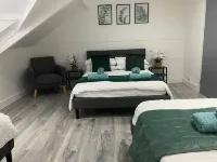 Comfortable and Modern 2-Bedroom Flat in Bridgend Hotels near Ewenny River