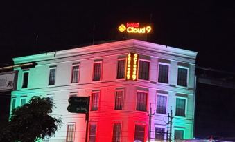 Hotel Cloud 9