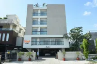 Palm Stay - Studios & Rooms