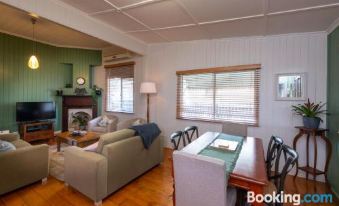 Ambiente Cottage - Pet and Family Friendly