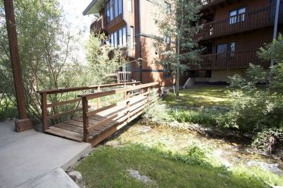 Hotel Exterior #1687 Ski-in, Ski-Out Four Oclock Lodge, on The Ski Run! Photo