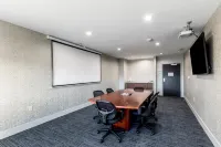 Holiday Inn Express & Suites JERSEY CITY NORTH - HOBOKEN by IHG - Business